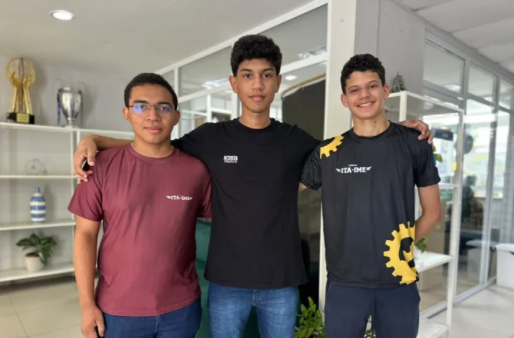 Estudantes da rede estadual realizam segunda fase do concurso do Instituto Militar de Engenharia