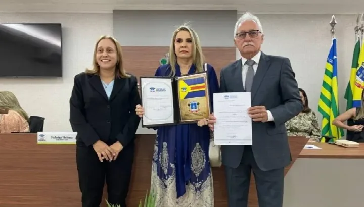 Câmara Municipal entrega Título de Cidadania Oeirense à juíza Maria do Socorro Cipriano