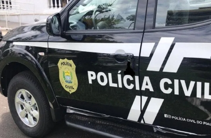 Agente da Polícia Civil é demitido por tentar subornar ex para retirada de medida protetiva