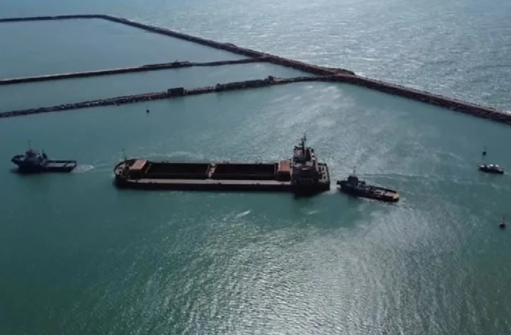 Iniciada exportação de minério de ferro para a Ásia pelo Porto Piauí