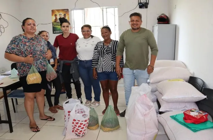 Distribuição de sementes beneficia agricultores de Colônia do Piauí