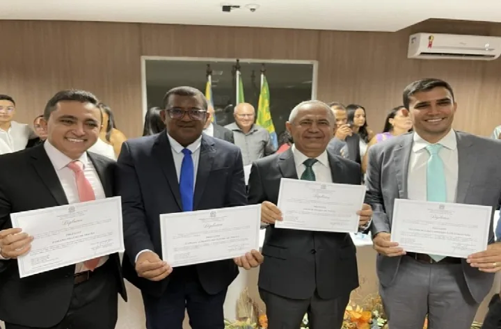 Prefeitos eleitos de Colônia do Piauí e São Miguel do Fidalgo são diplomados em cerimônia da Justiça Eleitoral