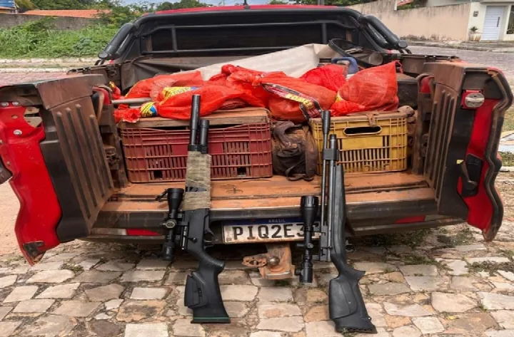 Polícia Militar prende 04 homens e apreende armas e 57 animais silvestres em Colônia do Piauí