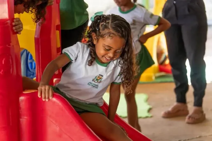 São Miguel do Fidalgo recebe kit creche no valor de R$ 200 mil