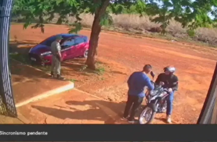 Sargento do 4º BPM é afastado após jogar spray de pimenta nos olhos de auxiliar administrativo em Picos; veja o vídeo
