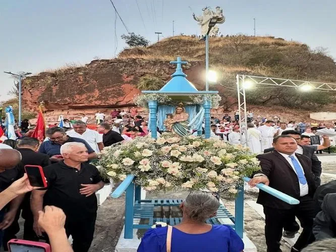 Carta aberta dos fiéis da Paróquia de Nossa Senhora da Vitória