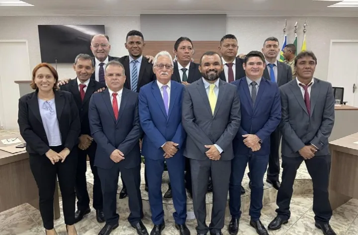 Câmara Municipal de Oeiras inicia Ano Legislativo de 2025 com sessão solene