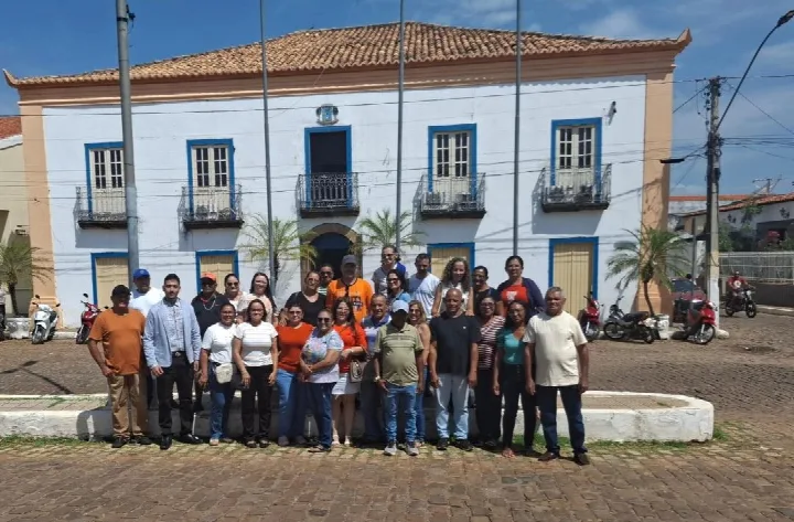 Agentes Comunitários de Saúde de Oeiras protestam por atraso salarial