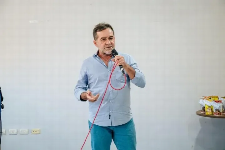 Zé Raimundo apresenta modelo Educacional de Oeiras a professores de Paulistana (PI)