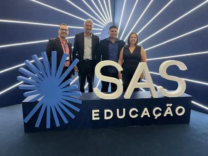 Sociedade Educacional Paulo Freire recebe homenagem em São Paulo pelos 10 Anos de parceria com o SAS