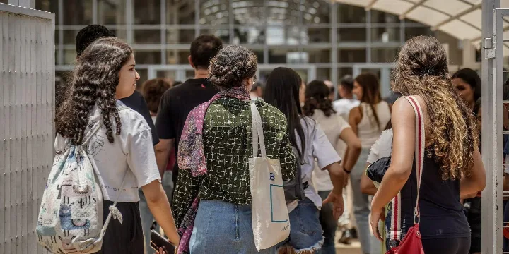 Novo texto aprovado no Congresso altera Ensino Médio: Descubra as mudanças