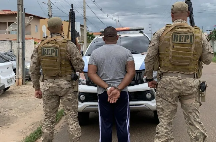 Homem é detido por aplicar golpes em loja de móveis e eletrodomésticos em Picos; prejuízo ultrapassa R$ 22 mil