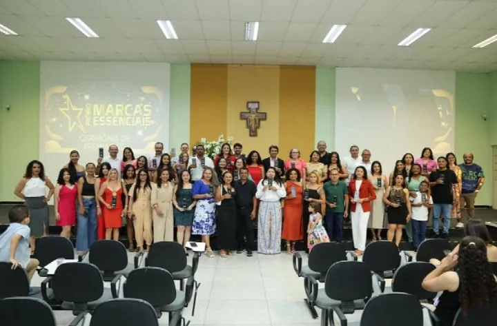 Mural da Vila reúne profissionais e empresas na solenidade de premiação do Prêmio Marcas Essenciais em Oeiras