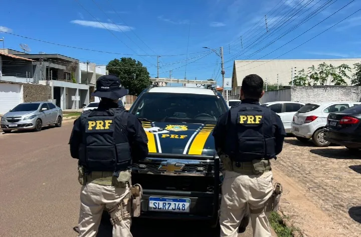 PRF prende oeirense foragido da Justiça por roubo durante fiscalização na BR-316 em Picos