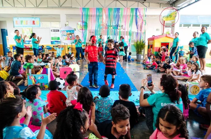 Dia das Crianças é celebrado com alegria e brincadeiras nas escolas municipais de Oeiras