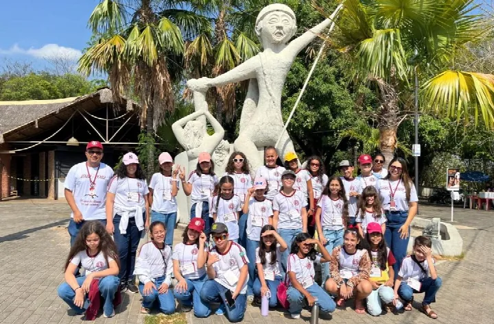 Estudantes do 5º ano da Sociedade Educacional Paulo Freire visitam o Bioparque Zoobotânico e o Encontro dos Rios