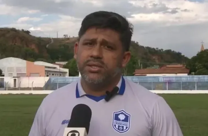 Treinador do Oeirense pede demissão após empate com o 4 de Julho