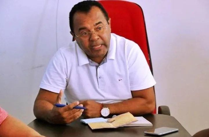 TCE multa ex-prefeito e aponta usina solar inoperante em Santa Rosa do Piauí