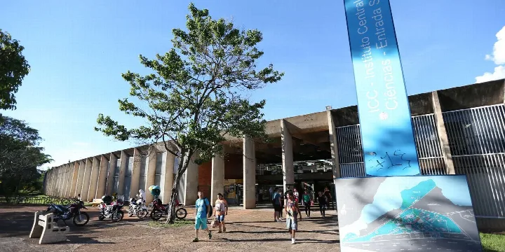 Professores de mais de 25 universidades encerram greve em decisão unânime