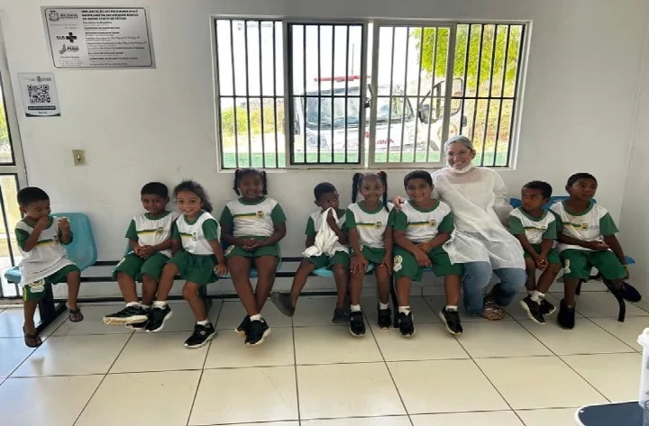Crianças da Escola Maria Dolores Arrais recebem atendimento odontológico na UBS Fonte de Fátima