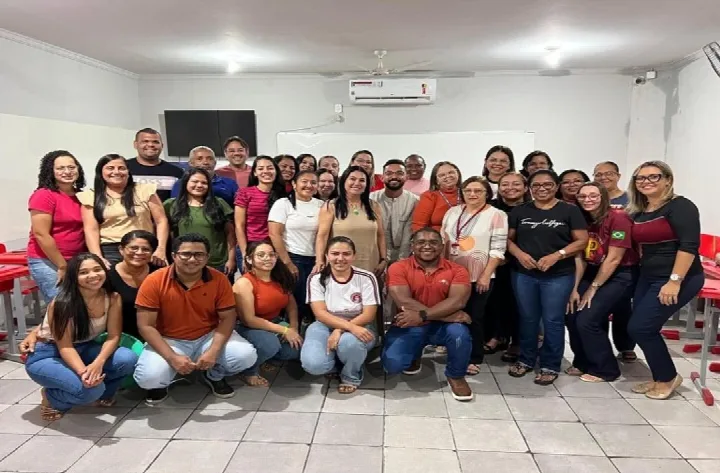 Professores participam de Formação 2025 na Sociedade Educacional Paulo Freire
