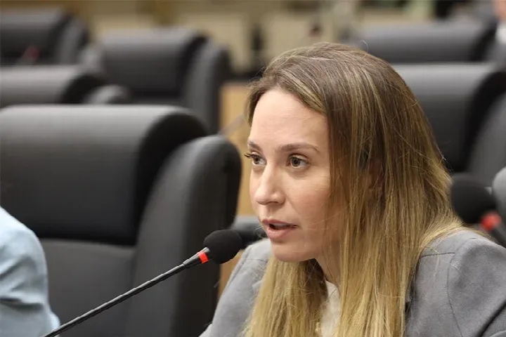 Deputada Vanessa Tapety propõe cadastro público de pedófilos e agressores de mulheres no Piauí