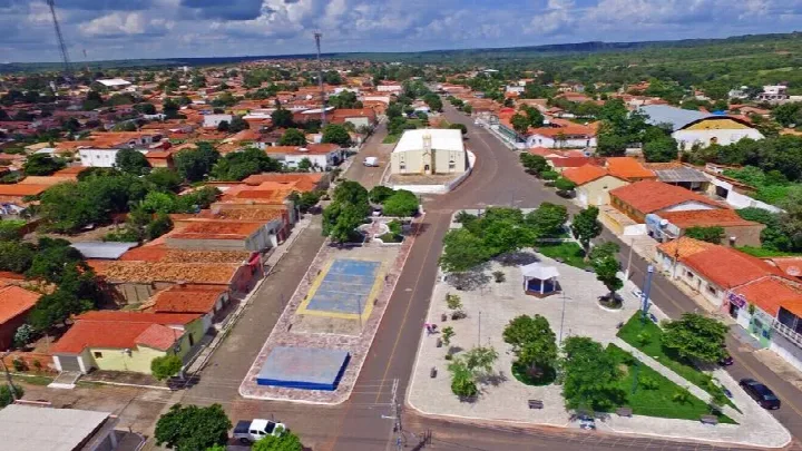 Idepi finaliza projeto de calçamento de ruas em Ipiranga do Piauí