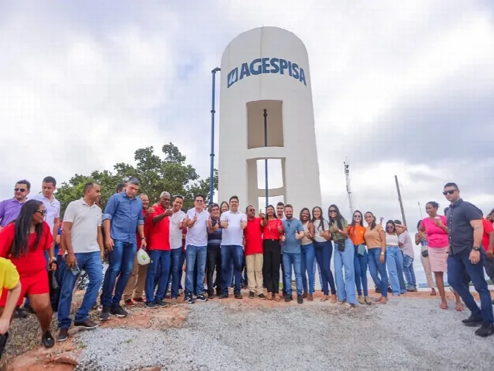 Governo inaugura ampliação de adutora e pavimentação em Santa Rosa do Piauí