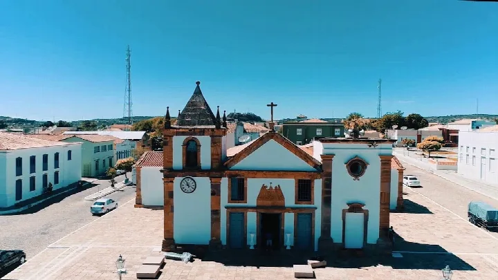 Oeiras atinge 39,8ºC e é a 2ª cidade mais quente do país neste domingo