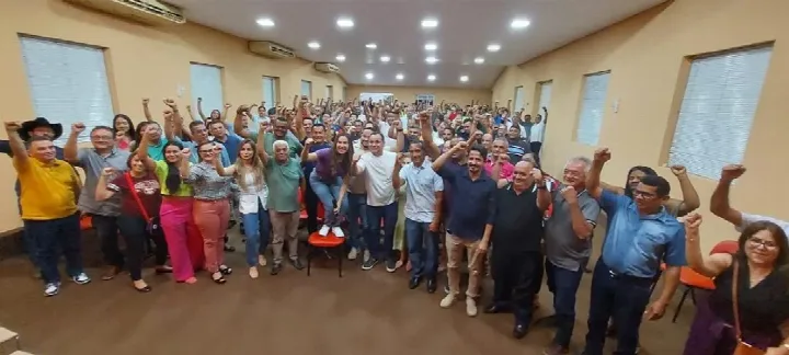 Evaldo Gomes e Fernanda Gomes reúnem lideranças: “Teresina conhece seu trabalho”