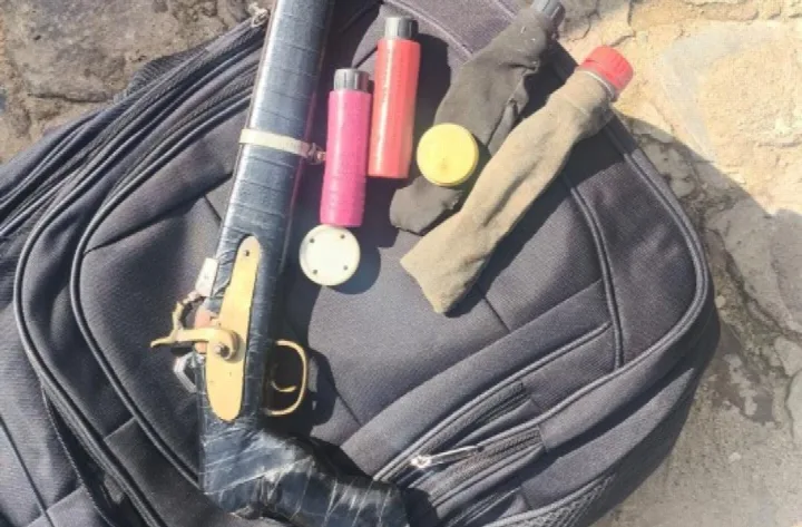 PRF apreende arma de fogo artesanal durante fiscalização de ônibus em Picos