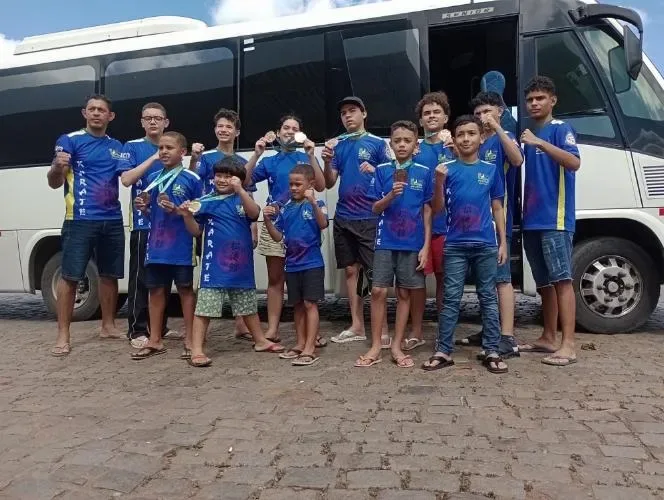 Seleção oeirense de Karatê conquista 9 medalhas na Copa do Brasil em Salvador-BA