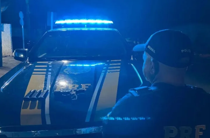 PRF prende dois homens por porte ilegal de arma de fogo de uso restrito em Picos