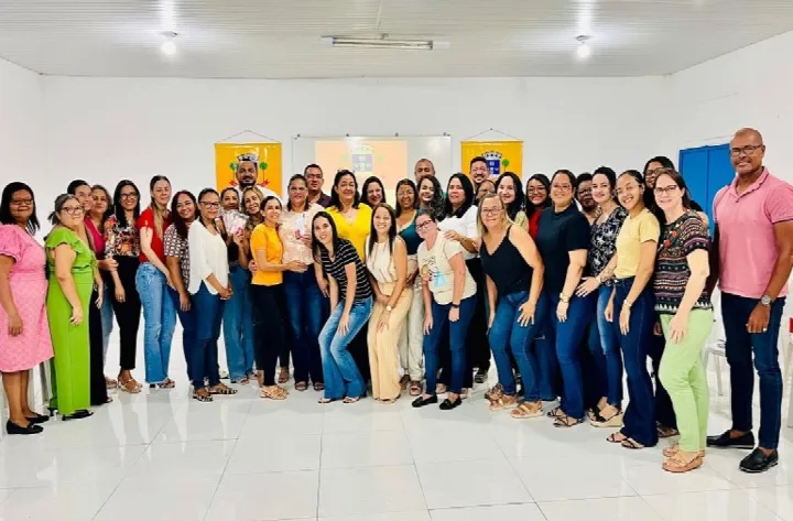 Nova secretária de educação de Oeiras inicia gestão com foco na valorização e planejamento escolar