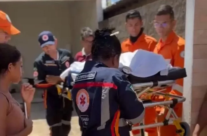 Jovem desce da torre e é atendido pelo SAMU em Jaicós