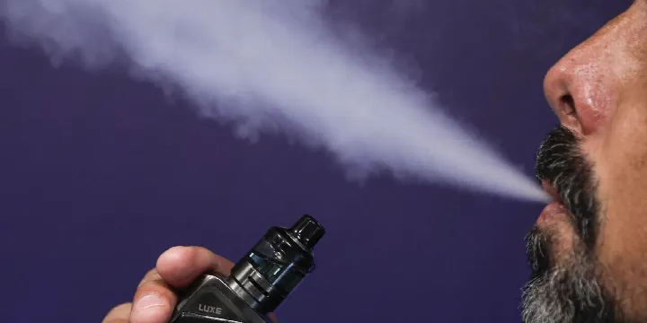 Comissão adia votação do Projeto de Lei sobre regulamentação do cigarro eletrônico