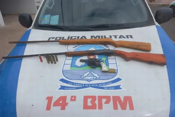 Briga entre vizinhos em Simplício Mendes resulta na apreensão de armas e prisão de dois homens
