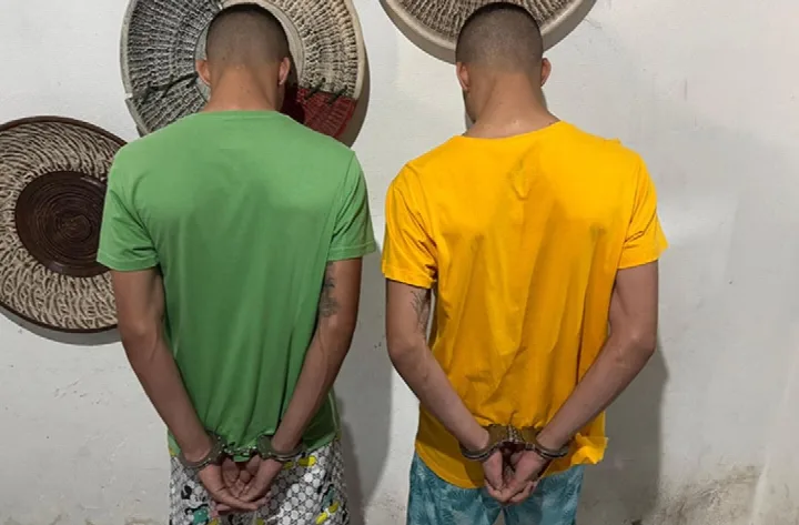 Dois irmãos gêmeos e a esposa de criminoso são alvos de operação contra facção criminosa em Teresina