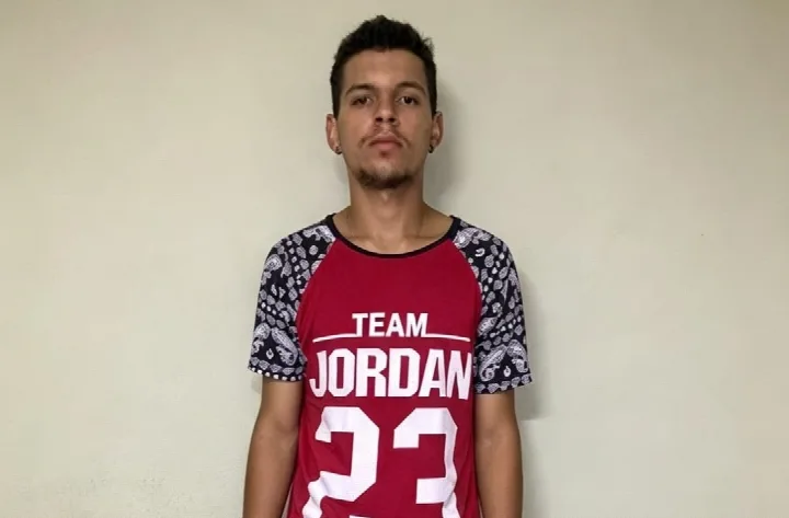 Homem é assassinado com cinco tiros dentro de casa em Oeiras