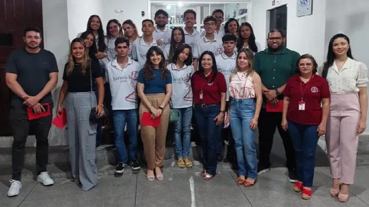 Colégio Paulo Freire realiza mesa-redonda do Projeto de Orientação Vocacional para alunos terceiranistas