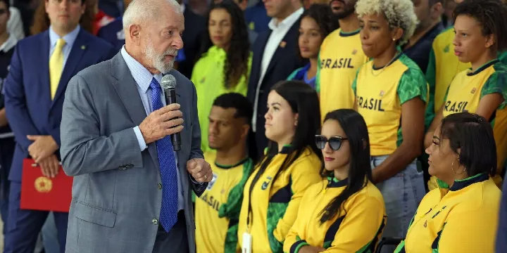 Lula assina decreto para reajuste de 10,86% na Bolsa Atleta