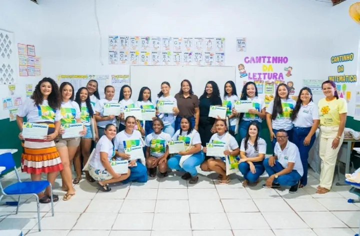 Colônia do Piauí inicia Projeto Geração no povoado Marrecas com curso de maquiagem profissional