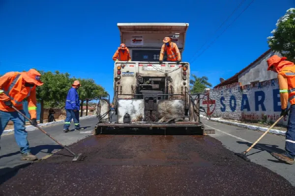 Em Jurema, Rafael Fonteles vistoria obras da rodovia que liga cinco municípios — imagem 1