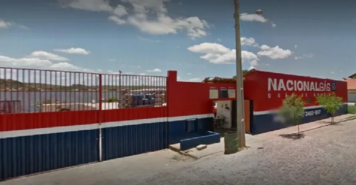 Dupla armada com revólver e facão assalta depósito de gás em Oeiras e leva R$ 7 mil e três celulares