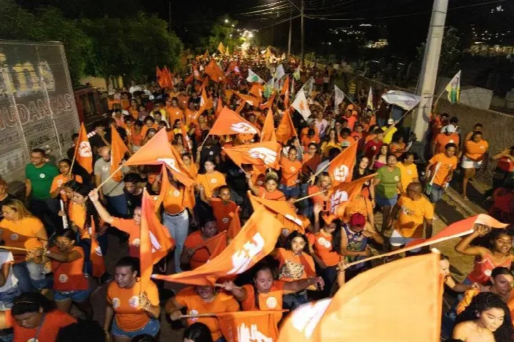 4ª Caminhada da Mudança: Vila Santa Teresa recebe Dr. Hailton com grande apoio popular