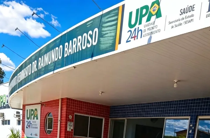 Mulher tem perna amputada após acidente entre motocicleta e carreta na BR-230, em Oeiras