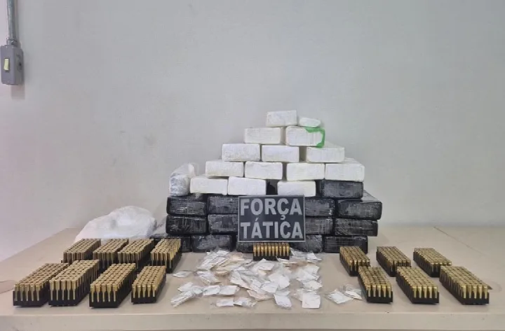Policiais Militares de Simplício Mendes apreendem menor com drogas e munições em ônibus de empresa oeirense