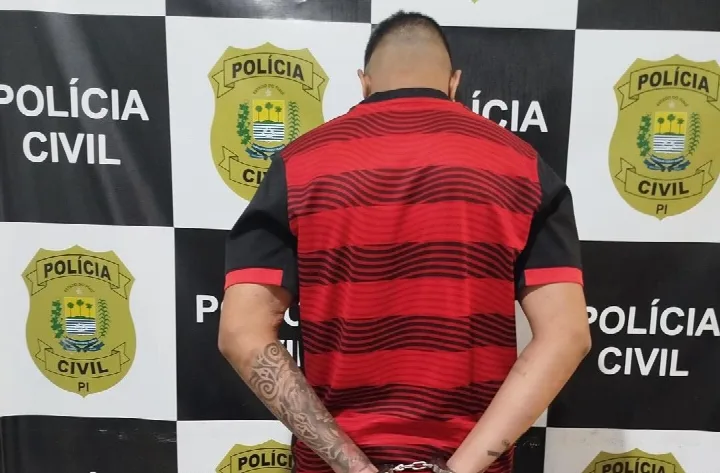 Polícia prende foragido acusado de roubo e homicídio no Conjunto Verde Teto, em Oeiras