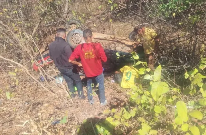 Motorista é resgatado após carro cair em ribanceira na BR-230, em Oeiras