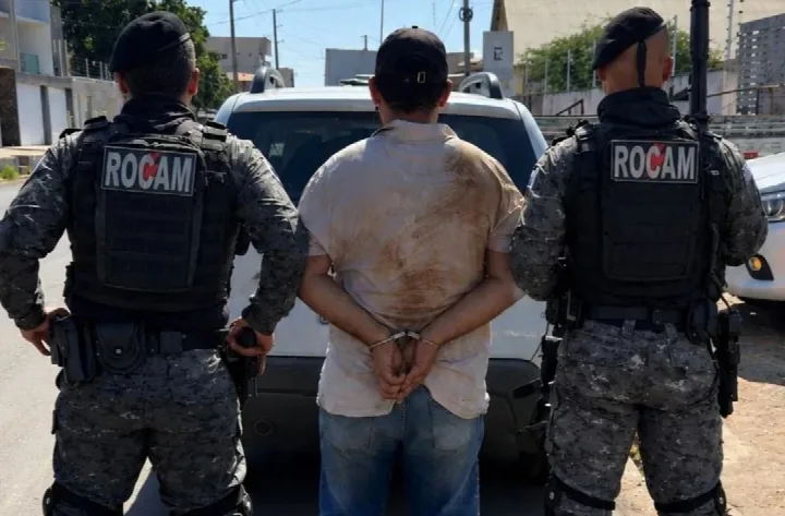 PMPI prende homem com mandado de prisão em aberto e apreende arma e munições na zona rural de Picos